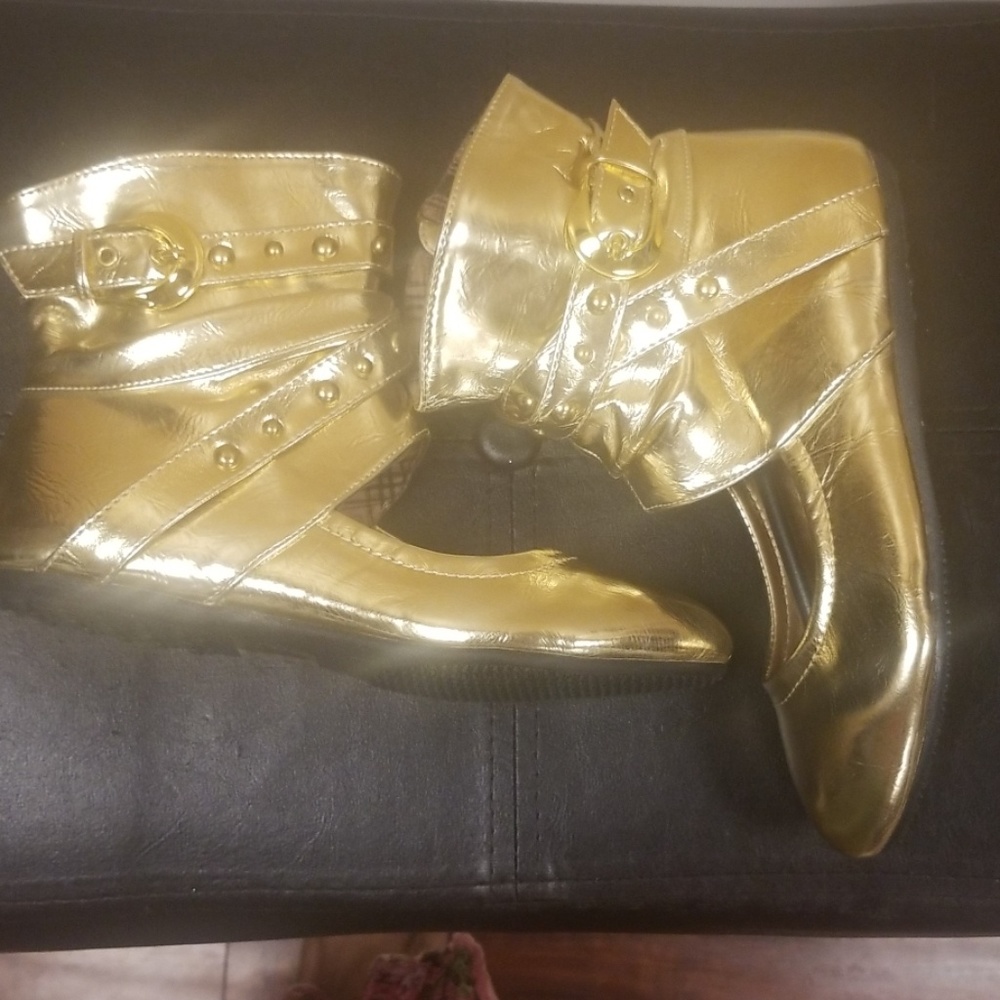 Gold Metallic Sandals - Picture 7 of 8